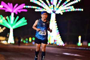 BIB: 40305
                            <button type="button" onclick="openModal(18124306)" class="btn btn-primary btn-sm float-right btn-popup" data-toggle="modal" data-target=".modal-high-quality">
                        <i class="fas fa-shopping-cart"></i> Add to Cart
                    </button>
                                            <button type="button" onclick="isThisMe(18124306, true)" class="btn btn-success btn-sm float-right btn-popup btn-isme hidden" data-toggle="tooltip" data-placement="bottom" title="นี่คือรูปของคุณใช่ไหม คลิกที่นี่เพื่อเอาเข้าอัลบั้ม">
                        <i class="fas fa-plus"></i> Add to album
                    </button>
                    <button type="button" onclick="isThisMe(18124306, false)" class="btn btn-warning btn-sm float-right btn-popup btn-isnotme hidden">
                        <i class="fas fa-ban"></i> Remove from album
                    </button>