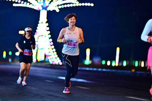 BIB: 44336, 44799
                            <button type="button" onclick="openModal(18123673)" class="btn btn-primary btn-sm float-right btn-popup" data-toggle="modal" data-target=".modal-high-quality">
                        <i class="fas fa-shopping-cart"></i> Add to Cart
                    </button>
                                            <button type="button" onclick="isThisMe(18123673, true)" class="btn btn-success btn-sm float-right btn-popup btn-isme hidden" data-toggle="tooltip" data-placement="bottom" title="นี่คือรูปของคุณใช่ไหม คลิกที่นี่เพื่อเอาเข้าอัลบั้ม">
                        <i class="fas fa-plus"></i> Add to album
                    </button>
                    <button type="button" onclick="isThisMe(18123673, false)" class="btn btn-warning btn-sm float-right btn-popup btn-isnotme hidden">
                        <i class="fas fa-ban"></i> Remove from album
                    </button>