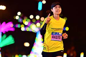 BIB: 44375
                            <button type="button" onclick="openModal(18122472)" class="btn btn-primary btn-sm float-right btn-popup" data-toggle="modal" data-target=".modal-high-quality">
                        <i class="fas fa-shopping-cart"></i> Add to Cart
                    </button>
                                            <button type="button" onclick="isThisMe(18122472, true)" class="btn btn-success btn-sm float-right btn-popup btn-isme hidden" data-toggle="tooltip" data-placement="bottom" title="นี่คือรูปของคุณใช่ไหม คลิกที่นี่เพื่อเอาเข้าอัลบั้ม">
                        <i class="fas fa-plus"></i> Add to album
                    </button>
                    <button type="button" onclick="isThisMe(18122472, false)" class="btn btn-warning btn-sm float-right btn-popup btn-isnotme hidden">
                        <i class="fas fa-ban"></i> Remove from album
                    </button>