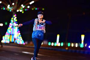 BIB: 657
                            <button type="button" onclick="openModal(18123210)" class="btn btn-primary btn-sm float-right btn-popup" data-toggle="modal" data-target=".modal-high-quality">
                        <i class="fas fa-shopping-cart"></i> Add to Cart
                    </button>
                                            <button type="button" onclick="isThisMe(18123210, true)" class="btn btn-success btn-sm float-right btn-popup btn-isme hidden" data-toggle="tooltip" data-placement="bottom" title="นี่คือรูปของคุณใช่ไหม คลิกที่นี่เพื่อเอาเข้าอัลบั้ม">
                        <i class="fas fa-plus"></i> Add to album
                    </button>
                    <button type="button" onclick="isThisMe(18123210, false)" class="btn btn-warning btn-sm float-right btn-popup btn-isnotme hidden">
                        <i class="fas fa-ban"></i> Remove from album
                    </button>