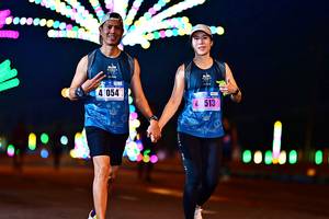BIB: 054, 513
                            <button type="button" onclick="openModal(18123117)" class="btn btn-primary btn-sm float-right btn-popup" data-toggle="modal" data-target=".modal-high-quality">
                        <i class="fas fa-shopping-cart"></i> Add to Cart
                    </button>
                                            <button type="button" onclick="isThisMe(18123117, true)" class="btn btn-success btn-sm float-right btn-popup btn-isme hidden" data-toggle="tooltip" data-placement="bottom" title="นี่คือรูปของคุณใช่ไหม คลิกที่นี่เพื่อเอาเข้าอัลบั้ม">
                        <i class="fas fa-plus"></i> Add to album
                    </button>
                    <button type="button" onclick="isThisMe(18123117, false)" class="btn btn-warning btn-sm float-right btn-popup btn-isnotme hidden">
                        <i class="fas fa-ban"></i> Remove from album
                    </button>