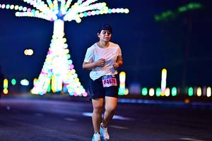 BIB: 4679
                            <button type="button" onclick="openModal(18124372)" class="btn btn-primary btn-sm float-right btn-popup" data-toggle="modal" data-target=".modal-high-quality">
                        <i class="fas fa-shopping-cart"></i> Add to Cart
                    </button>
                                            <button type="button" onclick="isThisMe(18124372, true)" class="btn btn-success btn-sm float-right btn-popup btn-isme hidden" data-toggle="tooltip" data-placement="bottom" title="นี่คือรูปของคุณใช่ไหม คลิกที่นี่เพื่อเอาเข้าอัลบั้ม">
                        <i class="fas fa-plus"></i> Add to album
                    </button>
                    <button type="button" onclick="isThisMe(18124372, false)" class="btn btn-warning btn-sm float-right btn-popup btn-isnotme hidden">
                        <i class="fas fa-ban"></i> Remove from album
                    </button>