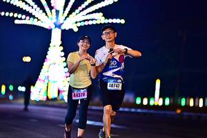 BIB: 40743, 44370
                            <button type="button" onclick="openModal(18123069)" class="btn btn-primary btn-sm float-right btn-popup" data-toggle="modal" data-target=".modal-high-quality">
                        <i class="fas fa-shopping-cart"></i> Add to Cart
                    </button>
                                            <button type="button" onclick="isThisMe(18123069, true)" class="btn btn-success btn-sm float-right btn-popup btn-isme hidden" data-toggle="tooltip" data-placement="bottom" title="นี่คือรูปของคุณใช่ไหม คลิกที่นี่เพื่อเอาเข้าอัลบั้ม">
                        <i class="fas fa-plus"></i> Add to album
                    </button>
                    <button type="button" onclick="isThisMe(18123069, false)" class="btn btn-warning btn-sm float-right btn-popup btn-isnotme hidden">
                        <i class="fas fa-ban"></i> Remove from album
                    </button>
