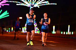 BIB: 40815
                            <button type="button" onclick="openModal(18122485)" class="btn btn-primary btn-sm float-right btn-popup" data-toggle="modal" data-target=".modal-high-quality">
                        <i class="fas fa-shopping-cart"></i> Add to Cart
                    </button>
                                            <button type="button" onclick="isThisMe(18122485, true)" class="btn btn-success btn-sm float-right btn-popup btn-isme hidden" data-toggle="tooltip" data-placement="bottom" title="นี่คือรูปของคุณใช่ไหม คลิกที่นี่เพื่อเอาเข้าอัลบั้ม">
                        <i class="fas fa-plus"></i> Add to album
                    </button>
                    <button type="button" onclick="isThisMe(18122485, false)" class="btn btn-warning btn-sm float-right btn-popup btn-isnotme hidden">
                        <i class="fas fa-ban"></i> Remove from album
                    </button>