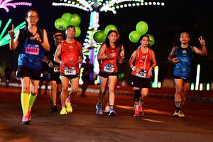 BIB: 609, 418
                            <button type="button" onclick="openModal(18120795)" class="btn btn-primary btn-sm float-right btn-popup" data-toggle="modal" data-target=".modal-high-quality">
                        <i class="fas fa-shopping-cart"></i> Add to Cart
                    </button>
                                            <button type="button" onclick="isThisMe(18120795, true)" class="btn btn-success btn-sm float-right btn-popup btn-isme hidden" data-toggle="tooltip" data-placement="bottom" title="นี่คือรูปของคุณใช่ไหม คลิกที่นี่เพื่อเอาเข้าอัลบั้ม">
                        <i class="fas fa-plus"></i> Add to album
                    </button>
                    <button type="button" onclick="isThisMe(18120795, false)" class="btn btn-warning btn-sm float-right btn-popup btn-isnotme hidden">
                        <i class="fas fa-ban"></i> Remove from album
                    </button>