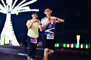 BIB: 40743, 44370
                            <button type="button" onclick="openModal(17347598)" class="btn btn-primary btn-sm float-right btn-popup" data-toggle="modal" data-target=".modal-high-quality">
                        <i class="fas fa-shopping-cart"></i> Add to Cart
                    </button>
                                            <button type="button" onclick="isThisMe(17347598, true)" class="btn btn-success btn-sm float-right btn-popup btn-isme hidden" data-toggle="tooltip" data-placement="bottom" title="นี่คือรูปของคุณใช่ไหม คลิกที่นี่เพื่อเอาเข้าอัลบั้ม">
                        <i class="fas fa-plus"></i> Add to album
                    </button>
                    <button type="button" onclick="isThisMe(17347598, false)" class="btn btn-warning btn-sm float-right btn-popup btn-isnotme hidden">
                        <i class="fas fa-ban"></i> Remove from album
                    </button>