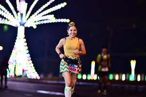 BIB: 4049
                            <button type="button" onclick="openModal(17391229)" class="btn btn-primary btn-sm float-right btn-popup" data-toggle="modal" data-target=".modal-high-quality">
                        <i class="fas fa-shopping-cart"></i> Add to Cart
                    </button>
                                            <button type="button" onclick="isThisMe(17391229, true)" class="btn btn-success btn-sm float-right btn-popup btn-isme hidden" data-toggle="tooltip" data-placement="bottom" title="นี่คือรูปของคุณใช่ไหม คลิกที่นี่เพื่อเอาเข้าอัลบั้ม">
                        <i class="fas fa-plus"></i> Add to album
                    </button>
                    <button type="button" onclick="isThisMe(17391229, false)" class="btn btn-warning btn-sm float-right btn-popup btn-isnotme hidden">
                        <i class="fas fa-ban"></i> Remove from album
                    </button>