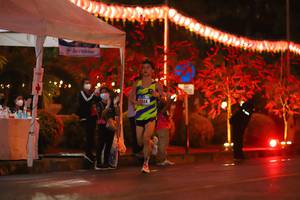 BIB: 024
                            <button type="button" onclick="openModal(16142624)" class="btn btn-primary btn-sm float-right btn-popup" data-toggle="modal" data-target=".modal-high-quality">
                        <i class="fas fa-shopping-cart"></i> Add to Cart
                    </button>
                                            <button type="button" onclick="isThisMe(16142624, true)" class="btn btn-success btn-sm float-right btn-popup btn-isme hidden" data-toggle="tooltip" data-placement="bottom" title="นี่คือรูปของคุณใช่ไหม คลิกที่นี่เพื่อเอาเข้าอัลบั้ม">
                        <i class="fas fa-plus"></i> Add to album
                    </button>
                    <button type="button" onclick="isThisMe(16142624, false)" class="btn btn-warning btn-sm float-right btn-popup btn-isnotme hidden">
                        <i class="fas fa-ban"></i> Remove from album
                    </button>