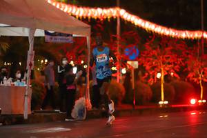 BIB: 21958
                            <button type="button" onclick="openModal(16143839)" class="btn btn-primary btn-sm float-right btn-popup" data-toggle="modal" data-target=".modal-high-quality">
                        <i class="fas fa-shopping-cart"></i> Add to Cart
                    </button>
                                            <button type="button" onclick="isThisMe(16143839, true)" class="btn btn-success btn-sm float-right btn-popup btn-isme hidden" data-toggle="tooltip" data-placement="bottom" title="นี่คือรูปของคุณใช่ไหม คลิกที่นี่เพื่อเอาเข้าอัลบั้ม">
                        <i class="fas fa-plus"></i> Add to album
                    </button>
                    <button type="button" onclick="isThisMe(16143839, false)" class="btn btn-warning btn-sm float-right btn-popup btn-isnotme hidden">
                        <i class="fas fa-ban"></i> Remove from album
                    </button>