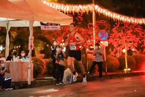 BIB: 1775
                            <button type="button" onclick="openModal(17800131)" class="btn btn-primary btn-sm float-right btn-popup" data-toggle="modal" data-target=".modal-high-quality">
                        <i class="fas fa-shopping-cart"></i> Add to Cart
                    </button>
                                            <button type="button" onclick="isThisMe(17800131, true)" class="btn btn-success btn-sm float-right btn-popup btn-isme hidden" data-toggle="tooltip" data-placement="bottom" title="นี่คือรูปของคุณใช่ไหม คลิกที่นี่เพื่อเอาเข้าอัลบั้ม">
                        <i class="fas fa-plus"></i> Add to album
                    </button>
                    <button type="button" onclick="isThisMe(17800131, false)" class="btn btn-warning btn-sm float-right btn-popup btn-isnotme hidden">
                        <i class="fas fa-ban"></i> Remove from album
                    </button>