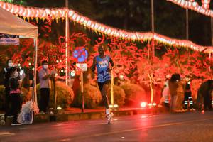 BIB: 21958
                            <button type="button" onclick="openModal(17800133)" class="btn btn-primary btn-sm float-right btn-popup" data-toggle="modal" data-target=".modal-high-quality">
                        <i class="fas fa-shopping-cart"></i> Add to Cart
                    </button>
                                            <button type="button" onclick="isThisMe(17800133, true)" class="btn btn-success btn-sm float-right btn-popup btn-isme hidden" data-toggle="tooltip" data-placement="bottom" title="นี่คือรูปของคุณใช่ไหม คลิกที่นี่เพื่อเอาเข้าอัลบั้ม">
                        <i class="fas fa-plus"></i> Add to album
                    </button>
                    <button type="button" onclick="isThisMe(17800133, false)" class="btn btn-warning btn-sm float-right btn-popup btn-isnotme hidden">
                        <i class="fas fa-ban"></i> Remove from album
                    </button>