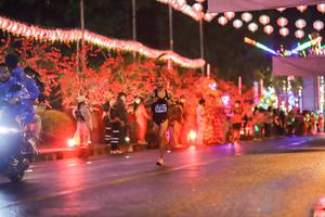 BIB: 
                            <button type="button" onclick="openModal(17800084)" class="btn btn-primary btn-sm float-right btn-popup" data-toggle="modal" data-target=".modal-high-quality">
                        <i class="fas fa-shopping-cart"></i> Add to Cart
                    </button>
                                            <button type="button" onclick="isThisMe(17800084, true)" class="btn btn-success btn-sm float-right btn-popup btn-isme hidden" data-toggle="tooltip" data-placement="bottom" title="นี่คือรูปของคุณใช่ไหม คลิกที่นี่เพื่อเอาเข้าอัลบั้ม">
                        <i class="fas fa-plus"></i> Add to album
                    </button>
                    <button type="button" onclick="isThisMe(17800084, false)" class="btn btn-warning btn-sm float-right btn-popup btn-isnotme hidden">
                        <i class="fas fa-ban"></i> Remove from album
                    </button>