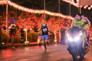 BIB: 41152
                            <button type="button" onclick="openModal(17800071)" class="btn btn-primary btn-sm float-right btn-popup" data-toggle="modal" data-target=".modal-high-quality">
                        <i class="fas fa-shopping-cart"></i> Add to Cart
                    </button>
                                            <button type="button" onclick="isThisMe(17800071, true)" class="btn btn-success btn-sm float-right btn-popup btn-isme hidden" data-toggle="tooltip" data-placement="bottom" title="นี่คือรูปของคุณใช่ไหม คลิกที่นี่เพื่อเอาเข้าอัลบั้ม">
                        <i class="fas fa-plus"></i> Add to album
                    </button>
                    <button type="button" onclick="isThisMe(17800071, false)" class="btn btn-warning btn-sm float-right btn-popup btn-isnotme hidden">
                        <i class="fas fa-ban"></i> Remove from album
                    </button>