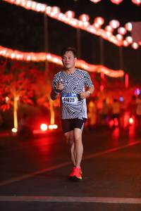 BIB: 41025
                            <button type="button" onclick="openModal(17289732)" class="btn btn-primary btn-sm float-right btn-popup" data-toggle="modal" data-target=".modal-high-quality">
                        <i class="fas fa-shopping-cart"></i> Add to Cart
                    </button>
                                            <button type="button" onclick="isThisMe(17289732, true)" class="btn btn-success btn-sm float-right btn-popup btn-isme hidden" data-toggle="tooltip" data-placement="bottom" title="นี่คือรูปของคุณใช่ไหม คลิกที่นี่เพื่อเอาเข้าอัลบั้ม">
                        <i class="fas fa-plus"></i> Add to album
                    </button>
                    <button type="button" onclick="isThisMe(17289732, false)" class="btn btn-warning btn-sm float-right btn-popup btn-isnotme hidden">
                        <i class="fas fa-ban"></i> Remove from album
                    </button>
