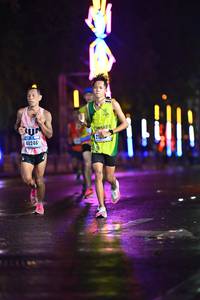 BIB: 40246, 210
                            <button type="button" onclick="openModal(16495468)" class="btn btn-primary btn-sm float-right btn-popup" data-toggle="modal" data-target=".modal-high-quality">
                        <i class="fas fa-shopping-cart"></i> Add to Cart
                    </button>
                                            <button type="button" onclick="isThisMe(16495468, true)" class="btn btn-success btn-sm float-right btn-popup btn-isme hidden" data-toggle="tooltip" data-placement="bottom" title="นี่คือรูปของคุณใช่ไหม คลิกที่นี่เพื่อเอาเข้าอัลบั้ม">
                        <i class="fas fa-plus"></i> Add to album
                    </button>
                    <button type="button" onclick="isThisMe(16495468, false)" class="btn btn-warning btn-sm float-right btn-popup btn-isnotme hidden">
                        <i class="fas fa-ban"></i> Remove from album
                    </button>
