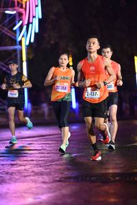 BIB: 341, 25564, 2137, 2054
                            <button type="button" onclick="openModal(17091042)" class="btn btn-primary btn-sm float-right btn-popup" data-toggle="modal" data-target=".modal-high-quality">
                        <i class="fas fa-shopping-cart"></i> Add to Cart
                    </button>
                                            <button type="button" onclick="isThisMe(17091042, true)" class="btn btn-success btn-sm float-right btn-popup btn-isme hidden" data-toggle="tooltip" data-placement="bottom" title="นี่คือรูปของคุณใช่ไหม คลิกที่นี่เพื่อเอาเข้าอัลบั้ม">
                        <i class="fas fa-plus"></i> Add to album
                    </button>
                    <button type="button" onclick="isThisMe(17091042, false)" class="btn btn-warning btn-sm float-right btn-popup btn-isnotme hidden">
                        <i class="fas fa-ban"></i> Remove from album
                    </button>