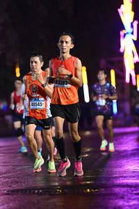 BIB: 73202, 40545
                            <button type="button" onclick="openModal(17091140)" class="btn btn-primary btn-sm float-right btn-popup" data-toggle="modal" data-target=".modal-high-quality">
                        <i class="fas fa-shopping-cart"></i> Add to Cart
                    </button>
                                            <button type="button" onclick="isThisMe(17091140, true)" class="btn btn-success btn-sm float-right btn-popup btn-isme hidden" data-toggle="tooltip" data-placement="bottom" title="นี่คือรูปของคุณใช่ไหม คลิกที่นี่เพื่อเอาเข้าอัลบั้ม">
                        <i class="fas fa-plus"></i> Add to album
                    </button>
                    <button type="button" onclick="isThisMe(17091140, false)" class="btn btn-warning btn-sm float-right btn-popup btn-isnotme hidden">
                        <i class="fas fa-ban"></i> Remove from album
                    </button>