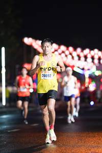 BIB: 20092
                            <button type="button" onclick="openModal(16088725)" class="btn btn-primary btn-sm float-right btn-popup" data-toggle="modal" data-target=".modal-high-quality">
                        <i class="fas fa-shopping-cart"></i> Add to Cart
                    </button>
                                            <button type="button" onclick="isThisMe(16088725, true)" class="btn btn-success btn-sm float-right btn-popup btn-isme hidden" data-toggle="tooltip" data-placement="bottom" title="นี่คือรูปของคุณใช่ไหม คลิกที่นี่เพื่อเอาเข้าอัลบั้ม">
                        <i class="fas fa-plus"></i> Add to album
                    </button>
                    <button type="button" onclick="isThisMe(16088725, false)" class="btn btn-warning btn-sm float-right btn-popup btn-isnotme hidden">
                        <i class="fas fa-ban"></i> Remove from album
                    </button>