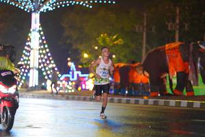 BIB: 6202
                            <button type="button" onclick="openModal(16195549)" class="btn btn-primary btn-sm float-right btn-popup" data-toggle="modal" data-target=".modal-high-quality">
                        <i class="fas fa-shopping-cart"></i> Add to Cart
                    </button>
                                            <button type="button" onclick="isThisMe(16195549, true)" class="btn btn-success btn-sm float-right btn-popup btn-isme hidden" data-toggle="tooltip" data-placement="bottom" title="นี่คือรูปของคุณใช่ไหม คลิกที่นี่เพื่อเอาเข้าอัลบั้ม">
                        <i class="fas fa-plus"></i> Add to album
                    </button>
                    <button type="button" onclick="isThisMe(16195549, false)" class="btn btn-warning btn-sm float-right btn-popup btn-isnotme hidden">
                        <i class="fas fa-ban"></i> Remove from album
                    </button>