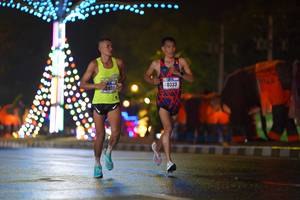 BIB: 0333, 52401
                            <button type="button" onclick="openModal(16198195)" class="btn btn-primary btn-sm float-right btn-popup" data-toggle="modal" data-target=".modal-high-quality">
                        <i class="fas fa-shopping-cart"></i> Add to Cart
                    </button>
                                            <button type="button" onclick="isThisMe(16198195, true)" class="btn btn-success btn-sm float-right btn-popup btn-isme hidden" data-toggle="tooltip" data-placement="bottom" title="นี่คือรูปของคุณใช่ไหม คลิกที่นี่เพื่อเอาเข้าอัลบั้ม">
                        <i class="fas fa-plus"></i> Add to album
                    </button>
                    <button type="button" onclick="isThisMe(16198195, false)" class="btn btn-warning btn-sm float-right btn-popup btn-isnotme hidden">
                        <i class="fas fa-ban"></i> Remove from album
                    </button>