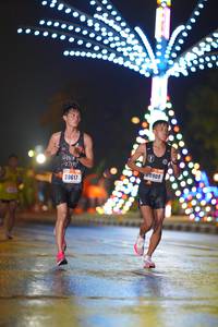BIB: 0909, 20617
                            <button type="button" onclick="openModal(16833319)" class="btn btn-primary btn-sm float-right btn-popup" data-toggle="modal" data-target=".modal-high-quality">
                        <i class="fas fa-shopping-cart"></i> Add to Cart
                    </button>
                                            <button type="button" onclick="isThisMe(16833319, true)" class="btn btn-success btn-sm float-right btn-popup btn-isme hidden" data-toggle="tooltip" data-placement="bottom" title="นี่คือรูปของคุณใช่ไหม คลิกที่นี่เพื่อเอาเข้าอัลบั้ม">
                        <i class="fas fa-plus"></i> Add to album
                    </button>
                    <button type="button" onclick="isThisMe(16833319, false)" class="btn btn-warning btn-sm float-right btn-popup btn-isnotme hidden">
                        <i class="fas fa-ban"></i> Remove from album
                    </button>