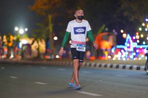 BIB: 40411
                            <button type="button" onclick="openModal(17755736)" class="btn btn-primary btn-sm float-right btn-popup" data-toggle="modal" data-target=".modal-high-quality">
                        <i class="fas fa-shopping-cart"></i> Add to Cart
                    </button>
                                            <button type="button" onclick="isThisMe(17755736, true)" class="btn btn-success btn-sm float-right btn-popup btn-isme hidden" data-toggle="tooltip" data-placement="bottom" title="นี่คือรูปของคุณใช่ไหม คลิกที่นี่เพื่อเอาเข้าอัลบั้ม">
                        <i class="fas fa-plus"></i> Add to album
                    </button>
                    <button type="button" onclick="isThisMe(17755736, false)" class="btn btn-warning btn-sm float-right btn-popup btn-isnotme hidden">
                        <i class="fas fa-ban"></i> Remove from album
                    </button>
