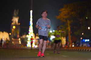 BIB: 1025
                            <button type="button" onclick="openModal(17759487)" class="btn btn-primary btn-sm float-right btn-popup" data-toggle="modal" data-target=".modal-high-quality">
                        <i class="fas fa-shopping-cart"></i> Add to Cart
                    </button>
                                            <button type="button" onclick="isThisMe(17759487, true)" class="btn btn-success btn-sm float-right btn-popup btn-isme hidden" data-toggle="tooltip" data-placement="bottom" title="นี่คือรูปของคุณใช่ไหม คลิกที่นี่เพื่อเอาเข้าอัลบั้ม">
                        <i class="fas fa-plus"></i> Add to album
                    </button>
                    <button type="button" onclick="isThisMe(17759487, false)" class="btn btn-warning btn-sm float-right btn-popup btn-isnotme hidden">
                        <i class="fas fa-ban"></i> Remove from album
                    </button>