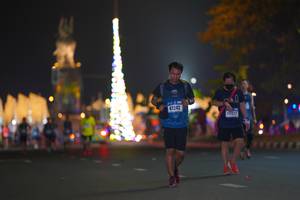 BIB: 41242
                            <button type="button" onclick="openModal(17750496)" class="btn btn-primary btn-sm float-right btn-popup" data-toggle="modal" data-target=".modal-high-quality">
                        <i class="fas fa-shopping-cart"></i> Add to Cart
                    </button>
                                            <button type="button" onclick="isThisMe(17750496, true)" class="btn btn-success btn-sm float-right btn-popup btn-isme hidden" data-toggle="tooltip" data-placement="bottom" title="นี่คือรูปของคุณใช่ไหม คลิกที่นี่เพื่อเอาเข้าอัลบั้ม">
                        <i class="fas fa-plus"></i> Add to album
                    </button>
                    <button type="button" onclick="isThisMe(17750496, false)" class="btn btn-warning btn-sm float-right btn-popup btn-isnotme hidden">
                        <i class="fas fa-ban"></i> Remove from album
                    </button>