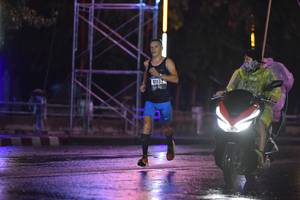 BIB: 41152
                            <button type="button" onclick="openModal(17147743)" class="btn btn-primary btn-sm float-right btn-popup" data-toggle="modal" data-target=".modal-high-quality">
                        <i class="fas fa-shopping-cart"></i> Add to Cart
                    </button>
                                            <button type="button" onclick="isThisMe(17147743, true)" class="btn btn-success btn-sm float-right btn-popup btn-isme hidden" data-toggle="tooltip" data-placement="bottom" title="นี่คือรูปของคุณใช่ไหม คลิกที่นี่เพื่อเอาเข้าอัลบั้ม">
                        <i class="fas fa-plus"></i> Add to album
                    </button>
                    <button type="button" onclick="isThisMe(17147743, false)" class="btn btn-warning btn-sm float-right btn-popup btn-isnotme hidden">
                        <i class="fas fa-ban"></i> Remove from album
                    </button>