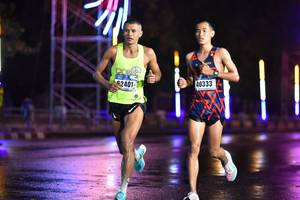 BIB: 62401, 40333
                            <button type="button" onclick="openModal(17154913)" class="btn btn-primary btn-sm float-right btn-popup" data-toggle="modal" data-target=".modal-high-quality">
                        <i class="fas fa-shopping-cart"></i> Add to Cart
                    </button>
                                            <button type="button" onclick="isThisMe(17154913, true)" class="btn btn-success btn-sm float-right btn-popup btn-isme hidden" data-toggle="tooltip" data-placement="bottom" title="นี่คือรูปของคุณใช่ไหม คลิกที่นี่เพื่อเอาเข้าอัลบั้ม">
                        <i class="fas fa-plus"></i> Add to album
                    </button>
                    <button type="button" onclick="isThisMe(17154913, false)" class="btn btn-warning btn-sm float-right btn-popup btn-isnotme hidden">
                        <i class="fas fa-ban"></i> Remove from album
                    </button>