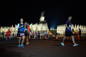 BIB: 78419
                            <button type="button" onclick="openModal(17055964)" class="btn btn-primary btn-sm float-right btn-popup" data-toggle="modal" data-target=".modal-high-quality">
                        <i class="fas fa-shopping-cart"></i> Add to Cart
                    </button>
                                            <button type="button" onclick="isThisMe(17055964, true)" class="btn btn-success btn-sm float-right btn-popup btn-isme hidden" data-toggle="tooltip" data-placement="bottom" title="นี่คือรูปของคุณใช่ไหม คลิกที่นี่เพื่อเอาเข้าอัลบั้ม">
                        <i class="fas fa-plus"></i> Add to album
                    </button>
                    <button type="button" onclick="isThisMe(17055964, false)" class="btn btn-warning btn-sm float-right btn-popup btn-isnotme hidden">
                        <i class="fas fa-ban"></i> Remove from album
                    </button>