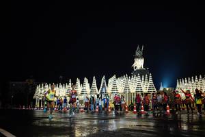 BIB: 
                            <button type="button" onclick="openModal(16405779)" class="btn btn-primary btn-sm float-right btn-popup" data-toggle="modal" data-target=".modal-high-quality">
                        <i class="fas fa-shopping-cart"></i> Add to Cart
                    </button>
                                            <button type="button" onclick="isThisMe(16405779, true)" class="btn btn-success btn-sm float-right btn-popup btn-isme hidden" data-toggle="tooltip" data-placement="bottom" title="นี่คือรูปของคุณใช่ไหม คลิกที่นี่เพื่อเอาเข้าอัลบั้ม">
                        <i class="fas fa-plus"></i> Add to album
                    </button>
                    <button type="button" onclick="isThisMe(16405779, false)" class="btn btn-warning btn-sm float-right btn-popup btn-isnotme hidden">
                        <i class="fas fa-ban"></i> Remove from album
                    </button>