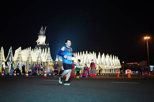 BIB: 640
                            <button type="button" onclick="openModal(17332429)" class="btn btn-primary btn-sm float-right btn-popup" data-toggle="modal" data-target=".modal-high-quality">
                        <i class="fas fa-shopping-cart"></i> Add to Cart
                    </button>
                                            <button type="button" onclick="isThisMe(17332429, true)" class="btn btn-success btn-sm float-right btn-popup btn-isme hidden" data-toggle="tooltip" data-placement="bottom" title="นี่คือรูปของคุณใช่ไหม คลิกที่นี่เพื่อเอาเข้าอัลบั้ม">
                        <i class="fas fa-plus"></i> Add to album
                    </button>
                    <button type="button" onclick="isThisMe(17332429, false)" class="btn btn-warning btn-sm float-right btn-popup btn-isnotme hidden">
                        <i class="fas fa-ban"></i> Remove from album
                    </button>