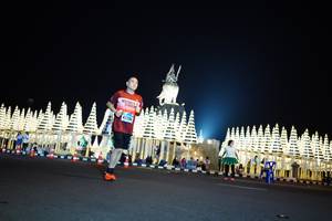 BIB: 4220
                            <button type="button" onclick="openModal(17362992)" class="btn btn-primary btn-sm float-right btn-popup" data-toggle="modal" data-target=".modal-high-quality">
                        <i class="fas fa-shopping-cart"></i> Add to Cart
                    </button>
                                            <button type="button" onclick="isThisMe(17362992, true)" class="btn btn-success btn-sm float-right btn-popup btn-isme hidden" data-toggle="tooltip" data-placement="bottom" title="นี่คือรูปของคุณใช่ไหม คลิกที่นี่เพื่อเอาเข้าอัลบั้ม">
                        <i class="fas fa-plus"></i> Add to album
                    </button>
                    <button type="button" onclick="isThisMe(17362992, false)" class="btn btn-warning btn-sm float-right btn-popup btn-isnotme hidden">
                        <i class="fas fa-ban"></i> Remove from album
                    </button>