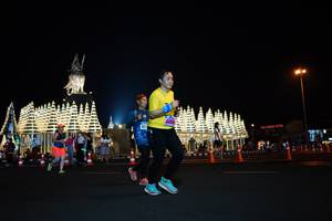 BIB: 410
                            <button type="button" onclick="openModal(17180425)" class="btn btn-primary btn-sm float-right btn-popup" data-toggle="modal" data-target=".modal-high-quality">
                        <i class="fas fa-shopping-cart"></i> Add to Cart
                    </button>
                                            <button type="button" onclick="isThisMe(17180425, true)" class="btn btn-success btn-sm float-right btn-popup btn-isme hidden" data-toggle="tooltip" data-placement="bottom" title="นี่คือรูปของคุณใช่ไหม คลิกที่นี่เพื่อเอาเข้าอัลบั้ม">
                        <i class="fas fa-plus"></i> Add to album
                    </button>
                    <button type="button" onclick="isThisMe(17180425, false)" class="btn btn-warning btn-sm float-right btn-popup btn-isnotme hidden">
                        <i class="fas fa-ban"></i> Remove from album
                    </button>