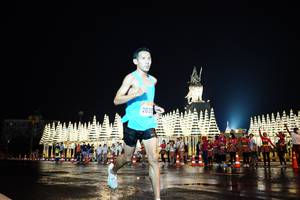 BIB: 2039
                            <button type="button" onclick="openModal(16400589)" class="btn btn-primary btn-sm float-right btn-popup" data-toggle="modal" data-target=".modal-high-quality">
                        <i class="fas fa-shopping-cart"></i> Add to Cart
                    </button>
                                            <button type="button" onclick="isThisMe(16400589, true)" class="btn btn-success btn-sm float-right btn-popup btn-isme hidden" data-toggle="tooltip" data-placement="bottom" title="นี่คือรูปของคุณใช่ไหม คลิกที่นี่เพื่อเอาเข้าอัลบั้ม">
                        <i class="fas fa-plus"></i> Add to album
                    </button>
                    <button type="button" onclick="isThisMe(16400589, false)" class="btn btn-warning btn-sm float-right btn-popup btn-isnotme hidden">
                        <i class="fas fa-ban"></i> Remove from album
                    </button>