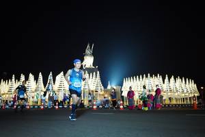 BIB: 40305
                            <button type="button" onclick="openModal(17334004)" class="btn btn-primary btn-sm float-right btn-popup" data-toggle="modal" data-target=".modal-high-quality">
                        <i class="fas fa-shopping-cart"></i> Add to Cart
                    </button>
                                            <button type="button" onclick="isThisMe(17334004, true)" class="btn btn-success btn-sm float-right btn-popup btn-isme hidden" data-toggle="tooltip" data-placement="bottom" title="นี่คือรูปของคุณใช่ไหม คลิกที่นี่เพื่อเอาเข้าอัลบั้ม">
                        <i class="fas fa-plus"></i> Add to album
                    </button>
                    <button type="button" onclick="isThisMe(17334004, false)" class="btn btn-warning btn-sm float-right btn-popup btn-isnotme hidden">
                        <i class="fas fa-ban"></i> Remove from album
                    </button>