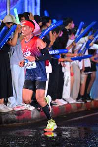 BIB: 40410
                            <button type="button" onclick="openModal(16374868)" class="btn btn-primary btn-sm float-right btn-popup" data-toggle="modal" data-target=".modal-high-quality">
                        <i class="fas fa-shopping-cart"></i> Add to Cart
                    </button>
                                            <button type="button" onclick="isThisMe(16374868, true)" class="btn btn-success btn-sm float-right btn-popup btn-isme hidden" data-toggle="tooltip" data-placement="bottom" title="นี่คือรูปของคุณใช่ไหม คลิกที่นี่เพื่อเอาเข้าอัลบั้ม">
                        <i class="fas fa-plus"></i> Add to album
                    </button>
                    <button type="button" onclick="isThisMe(16374868, false)" class="btn btn-warning btn-sm float-right btn-popup btn-isnotme hidden">
                        <i class="fas fa-ban"></i> Remove from album
                    </button>