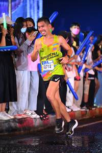 BIB: 40714
                            <button type="button" onclick="openModal(16375560)" class="btn btn-primary btn-sm float-right btn-popup" data-toggle="modal" data-target=".modal-high-quality">
                        <i class="fas fa-shopping-cart"></i> Add to Cart
                    </button>
                                            <button type="button" onclick="isThisMe(16375560, true)" class="btn btn-success btn-sm float-right btn-popup btn-isme hidden" data-toggle="tooltip" data-placement="bottom" title="นี่คือรูปของคุณใช่ไหม คลิกที่นี่เพื่อเอาเข้าอัลบั้ม">
                        <i class="fas fa-plus"></i> Add to album
                    </button>
                    <button type="button" onclick="isThisMe(16375560, false)" class="btn btn-warning btn-sm float-right btn-popup btn-isnotme hidden">
                        <i class="fas fa-ban"></i> Remove from album
                    </button>