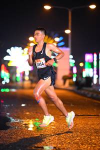 BIB: 20954
                            <button type="button" onclick="openModal(16386949)" class="btn btn-primary btn-sm float-right btn-popup" data-toggle="modal" data-target=".modal-high-quality">
                        <i class="fas fa-shopping-cart"></i> Add to Cart
                    </button>
                                            <button type="button" onclick="isThisMe(16386949, true)" class="btn btn-success btn-sm float-right btn-popup btn-isme hidden" data-toggle="tooltip" data-placement="bottom" title="นี่คือรูปของคุณใช่ไหม คลิกที่นี่เพื่อเอาเข้าอัลบั้ม">
                        <i class="fas fa-plus"></i> Add to album
                    </button>
                    <button type="button" onclick="isThisMe(16386949, false)" class="btn btn-warning btn-sm float-right btn-popup btn-isnotme hidden">
                        <i class="fas fa-ban"></i> Remove from album
                    </button>