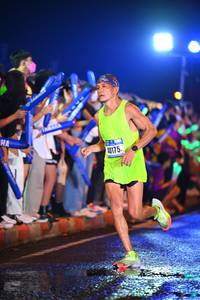 BIB: 40175
                            <button type="button" onclick="openModal(16411356)" class="btn btn-primary btn-sm float-right btn-popup" data-toggle="modal" data-target=".modal-high-quality">
                        <i class="fas fa-shopping-cart"></i> Add to Cart
                    </button>
                                            <button type="button" onclick="isThisMe(16411356, true)" class="btn btn-success btn-sm float-right btn-popup btn-isme hidden" data-toggle="tooltip" data-placement="bottom" title="นี่คือรูปของคุณใช่ไหม คลิกที่นี่เพื่อเอาเข้าอัลบั้ม">
                        <i class="fas fa-plus"></i> Add to album
                    </button>
                    <button type="button" onclick="isThisMe(16411356, false)" class="btn btn-warning btn-sm float-right btn-popup btn-isnotme hidden">
                        <i class="fas fa-ban"></i> Remove from album
                    </button>