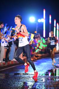 BIB: 288
                            <button type="button" onclick="openModal(16400257)" class="btn btn-primary btn-sm float-right btn-popup" data-toggle="modal" data-target=".modal-high-quality">
                        <i class="fas fa-shopping-cart"></i> Add to Cart
                    </button>
                                            <button type="button" onclick="isThisMe(16400257, true)" class="btn btn-success btn-sm float-right btn-popup btn-isme hidden" data-toggle="tooltip" data-placement="bottom" title="นี่คือรูปของคุณใช่ไหม คลิกที่นี่เพื่อเอาเข้าอัลบั้ม">
                        <i class="fas fa-plus"></i> Add to album
                    </button>
                    <button type="button" onclick="isThisMe(16400257, false)" class="btn btn-warning btn-sm float-right btn-popup btn-isnotme hidden">
                        <i class="fas fa-ban"></i> Remove from album
                    </button>