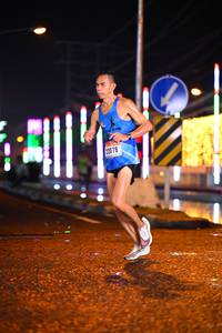 BIB: 220
                            <button type="button" onclick="openModal(16407609)" class="btn btn-primary btn-sm float-right btn-popup" data-toggle="modal" data-target=".modal-high-quality">
                        <i class="fas fa-shopping-cart"></i> Add to Cart
                    </button>
                                            <button type="button" onclick="isThisMe(16407609, true)" class="btn btn-success btn-sm float-right btn-popup btn-isme hidden" data-toggle="tooltip" data-placement="bottom" title="นี่คือรูปของคุณใช่ไหม คลิกที่นี่เพื่อเอาเข้าอัลบั้ม">
                        <i class="fas fa-plus"></i> Add to album
                    </button>
                    <button type="button" onclick="isThisMe(16407609, false)" class="btn btn-warning btn-sm float-right btn-popup btn-isnotme hidden">
                        <i class="fas fa-ban"></i> Remove from album
                    </button>