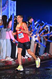 BIB: 40471
                            <button type="button" onclick="openModal(16413182)" class="btn btn-primary btn-sm float-right btn-popup" data-toggle="modal" data-target=".modal-high-quality">
                        <i class="fas fa-shopping-cart"></i> Add to Cart
                    </button>
                                            <button type="button" onclick="isThisMe(16413182, true)" class="btn btn-success btn-sm float-right btn-popup btn-isme hidden" data-toggle="tooltip" data-placement="bottom" title="นี่คือรูปของคุณใช่ไหม คลิกที่นี่เพื่อเอาเข้าอัลบั้ม">
                        <i class="fas fa-plus"></i> Add to album
                    </button>
                    <button type="button" onclick="isThisMe(16413182, false)" class="btn btn-warning btn-sm float-right btn-popup btn-isnotme hidden">
                        <i class="fas fa-ban"></i> Remove from album
                    </button>