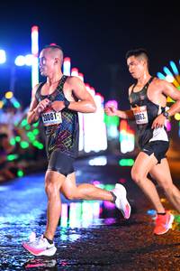 BIB: 20081, 3863
                            <button type="button" onclick="openModal(16408452)" class="btn btn-primary btn-sm float-right btn-popup" data-toggle="modal" data-target=".modal-high-quality">
                        <i class="fas fa-shopping-cart"></i> Add to Cart
                    </button>
                                            <button type="button" onclick="isThisMe(16408452, true)" class="btn btn-success btn-sm float-right btn-popup btn-isme hidden" data-toggle="tooltip" data-placement="bottom" title="นี่คือรูปของคุณใช่ไหม คลิกที่นี่เพื่อเอาเข้าอัลบั้ม">
                        <i class="fas fa-plus"></i> Add to album
                    </button>
                    <button type="button" onclick="isThisMe(16408452, false)" class="btn btn-warning btn-sm float-right btn-popup btn-isnotme hidden">
                        <i class="fas fa-ban"></i> Remove from album
                    </button>