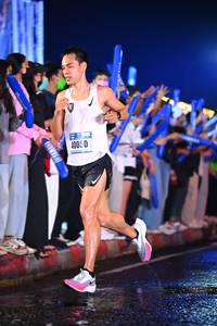 BIB: 40050
                            <button type="button" onclick="openModal(16418500)" class="btn btn-primary btn-sm float-right btn-popup" data-toggle="modal" data-target=".modal-high-quality">
                        <i class="fas fa-shopping-cart"></i> Add to Cart
                    </button>
                                            <button type="button" onclick="isThisMe(16418500, true)" class="btn btn-success btn-sm float-right btn-popup btn-isme hidden" data-toggle="tooltip" data-placement="bottom" title="นี่คือรูปของคุณใช่ไหม คลิกที่นี่เพื่อเอาเข้าอัลบั้ม">
                        <i class="fas fa-plus"></i> Add to album
                    </button>
                    <button type="button" onclick="isThisMe(16418500, false)" class="btn btn-warning btn-sm float-right btn-popup btn-isnotme hidden">
                        <i class="fas fa-ban"></i> Remove from album
                    </button>