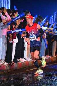 BIB: 40410
                            <button type="button" onclick="openModal(16374819)" class="btn btn-primary btn-sm float-right btn-popup" data-toggle="modal" data-target=".modal-high-quality">
                        <i class="fas fa-shopping-cart"></i> Add to Cart
                    </button>
                                            <button type="button" onclick="isThisMe(16374819, true)" class="btn btn-success btn-sm float-right btn-popup btn-isme hidden" data-toggle="tooltip" data-placement="bottom" title="นี่คือรูปของคุณใช่ไหม คลิกที่นี่เพื่อเอาเข้าอัลบั้ม">
                        <i class="fas fa-plus"></i> Add to album
                    </button>
                    <button type="button" onclick="isThisMe(16374819, false)" class="btn btn-warning btn-sm float-right btn-popup btn-isnotme hidden">
                        <i class="fas fa-ban"></i> Remove from album
                    </button>