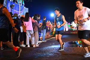 BIB: 42195, 0449, 78411
                            <button type="button" onclick="openModal(17452549)" class="btn btn-primary btn-sm float-right btn-popup" data-toggle="modal" data-target=".modal-high-quality">
                        <i class="fas fa-shopping-cart"></i> Add to Cart
                    </button>
                                            <button type="button" onclick="isThisMe(17452549, true)" class="btn btn-success btn-sm float-right btn-popup btn-isme hidden" data-toggle="tooltip" data-placement="bottom" title="นี่คือรูปของคุณใช่ไหม คลิกที่นี่เพื่อเอาเข้าอัลบั้ม">
                        <i class="fas fa-plus"></i> Add to album
                    </button>
                    <button type="button" onclick="isThisMe(17452549, false)" class="btn btn-warning btn-sm float-right btn-popup btn-isnotme hidden">
                        <i class="fas fa-ban"></i> Remove from album
                    </button>