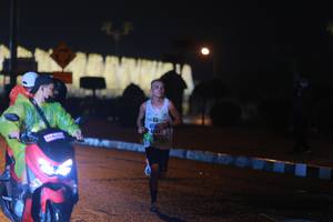 BIB: 2002
                            <button type="button" onclick="openModal(16099078)" class="btn btn-primary btn-sm float-right btn-popup" data-toggle="modal" data-target=".modal-high-quality">
                        <i class="fas fa-shopping-cart"></i> Add to Cart
                    </button>
                                            <button type="button" onclick="isThisMe(16099078, true)" class="btn btn-success btn-sm float-right btn-popup btn-isme hidden" data-toggle="tooltip" data-placement="bottom" title="นี่คือรูปของคุณใช่ไหม คลิกที่นี่เพื่อเอาเข้าอัลบั้ม">
                        <i class="fas fa-plus"></i> Add to album
                    </button>
                    <button type="button" onclick="isThisMe(16099078, false)" class="btn btn-warning btn-sm float-right btn-popup btn-isnotme hidden">
                        <i class="fas fa-ban"></i> Remove from album
                    </button>