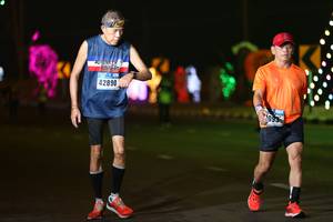 BIB: 42890, 093
                            <button type="button" onclick="openModal(17569992)" class="btn btn-primary btn-sm float-right btn-popup" data-toggle="modal" data-target=".modal-high-quality">
                        <i class="fas fa-shopping-cart"></i> Add to Cart
                    </button>
                                            <button type="button" onclick="isThisMe(17569992, true)" class="btn btn-success btn-sm float-right btn-popup btn-isme hidden" data-toggle="tooltip" data-placement="bottom" title="นี่คือรูปของคุณใช่ไหม คลิกที่นี่เพื่อเอาเข้าอัลบั้ม">
                        <i class="fas fa-plus"></i> Add to album
                    </button>
                    <button type="button" onclick="isThisMe(17569992, false)" class="btn btn-warning btn-sm float-right btn-popup btn-isnotme hidden">
                        <i class="fas fa-ban"></i> Remove from album
                    </button>